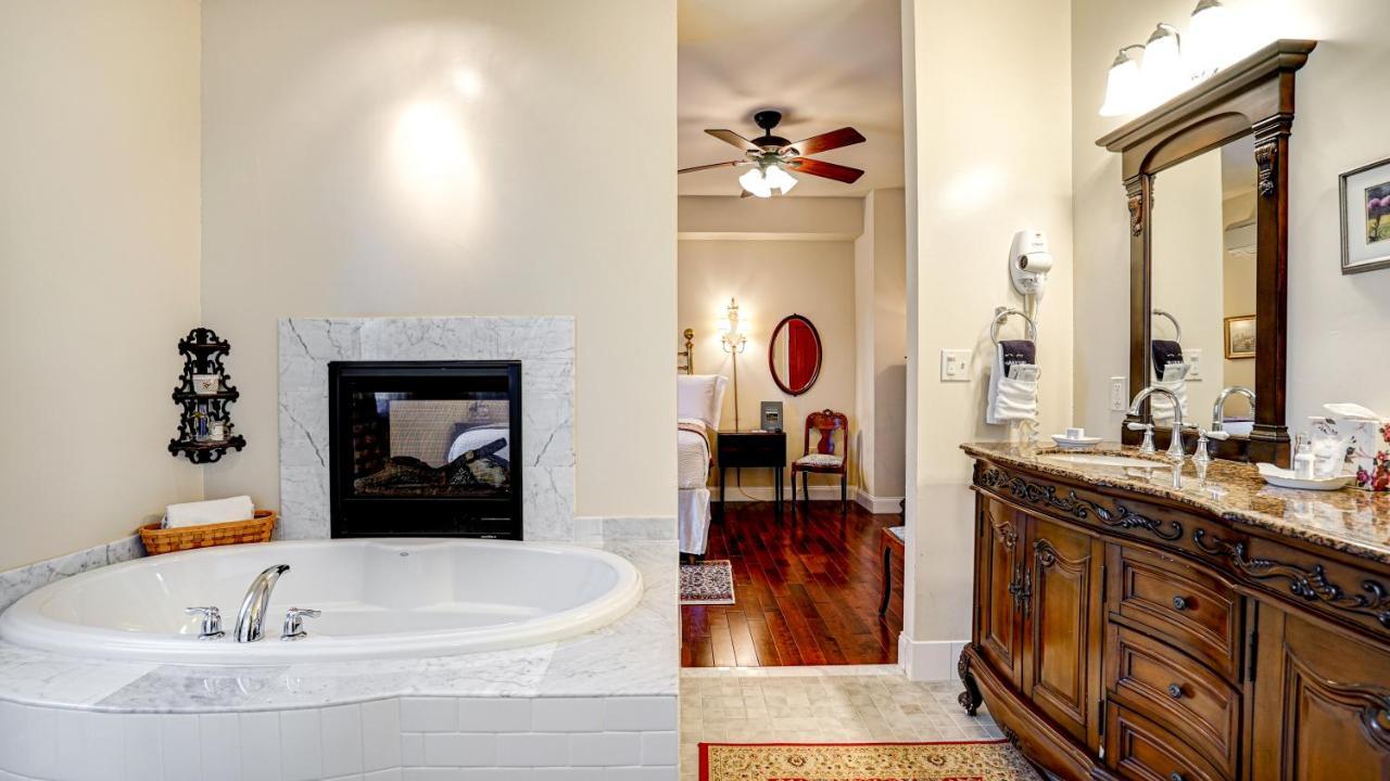 The River Belle Inn Healdsburg Ngoại thất bức ảnh